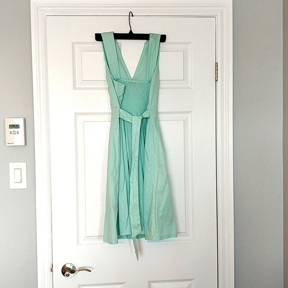 Twik halter dress - Picture 2 of 8